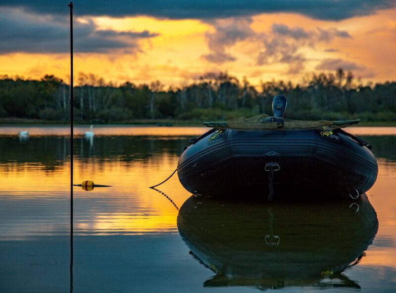 Carp Spirit Black Boat WI 240 - obrazek 7