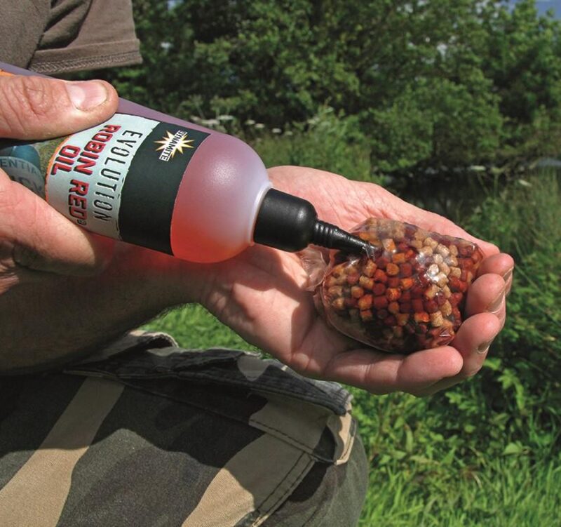 Dynamite Baits Evolution Oil Citrus 300 ml - obrazek 3