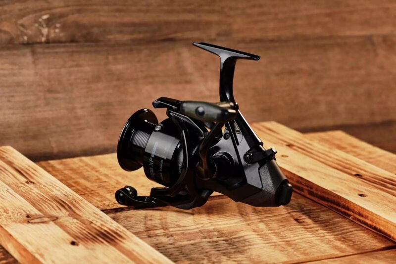 Okuma Dyna Drag XP Baitfeeder 7000 - obrazek 2
